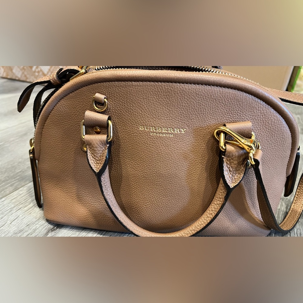 Preloved Burberry crossbody bag